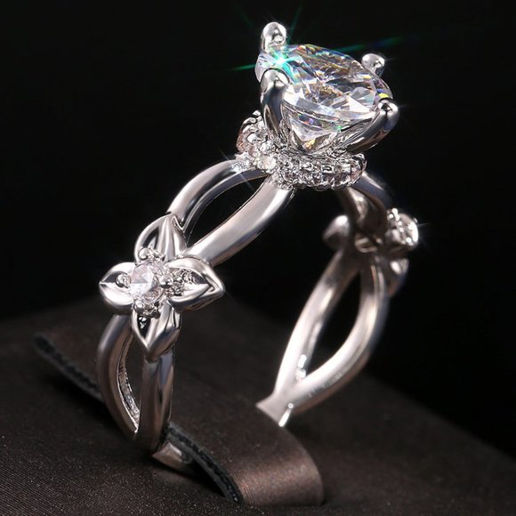 Jewelry - NEW 925 Silver Solitaire Diamond Flower Ring B